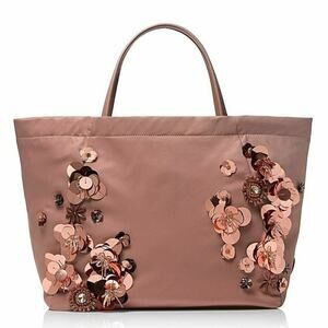 NWT Tory Burch Flower Cluster Tote Bag. $350